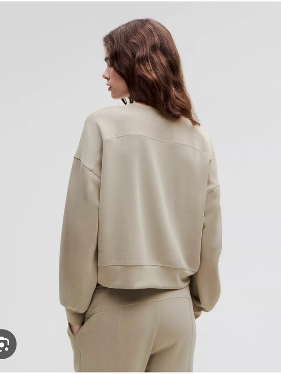 lululemon athletica Jackets & Blazers - Lululemon Softstreme beige tan matching set sweatshirt pants size 4! MSRP $200